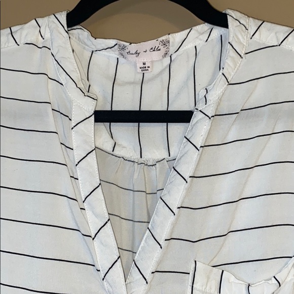 Bailey & Chloe Stripped blouse - Picture 2 of 4